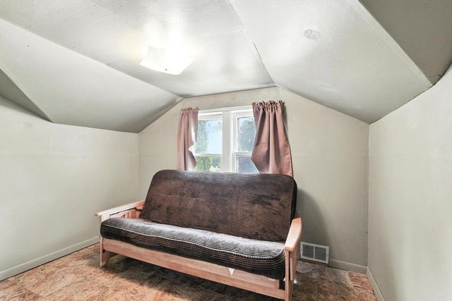 615 Roosevelt DRIVE, West Bend, WI 53090