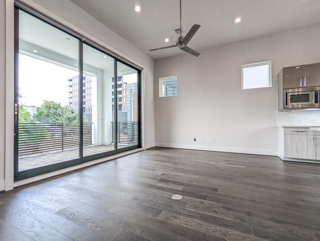 2414 Canal Street E, Houston, TX 77003