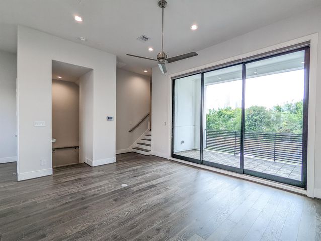 2414 Canal Street E, Houston, TX 77003