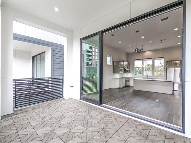 2414 Canal Street E, Houston, TX 77003