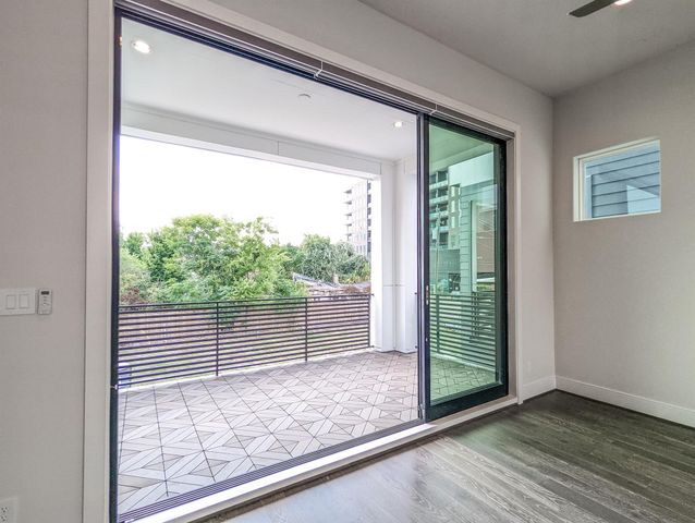 2414 Canal Street E, Houston, TX 77003