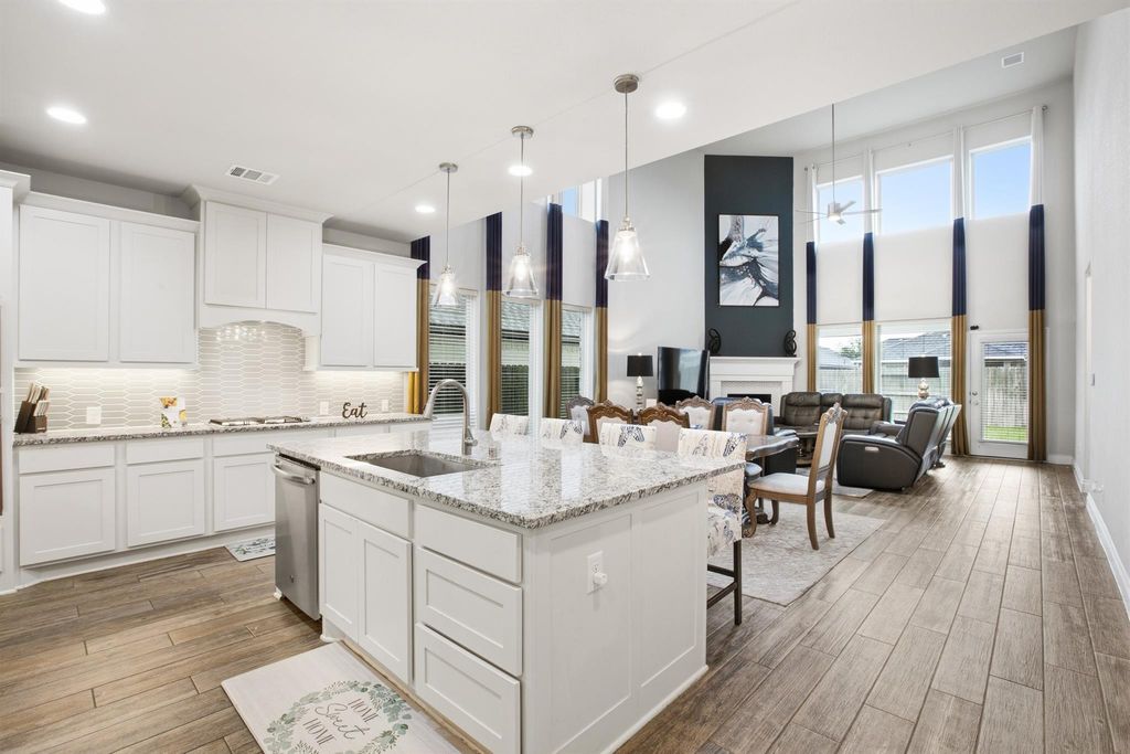 19451 Gray Mare Drive, Tomball, TX 77377