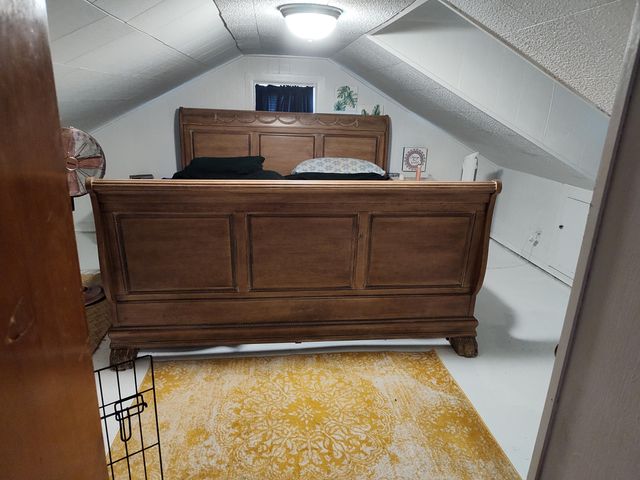 2214 Kenilworth Avenue, Kalamazoo, MI 49048