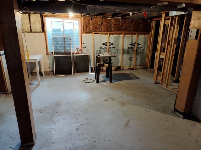 2214 Kenilworth Avenue, Kalamazoo, MI 49048