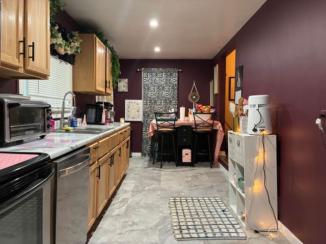 2214 Kenilworth Avenue, Kalamazoo, MI 49048