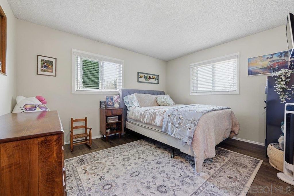 Image 15 of property listing at 625 Corona CT, Vista, CA 92081