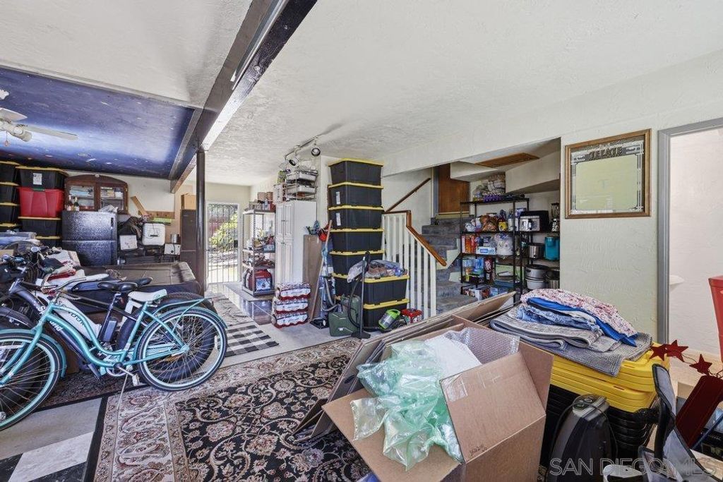 Image 18 of property listing at 625 Corona CT, Vista, CA 92081