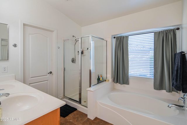 2831 E JJ RANCH Road, Phoenix, AZ 85024