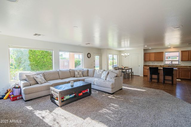 2831 E JJ RANCH Road, Phoenix, AZ 85024