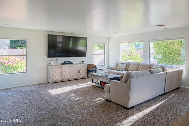 2831 E JJ RANCH Road, Phoenix, AZ 85024