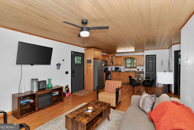 333 Bent Wood Lane, Blue Ridge, GA 30513