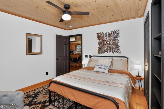 333 Bent Wood Lane, Blue Ridge, GA 30513