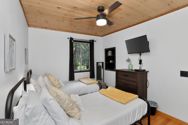 333 Bent Wood Lane, Blue Ridge, GA 30513