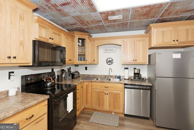 333 Bent Wood Lane, Blue Ridge, GA 30513