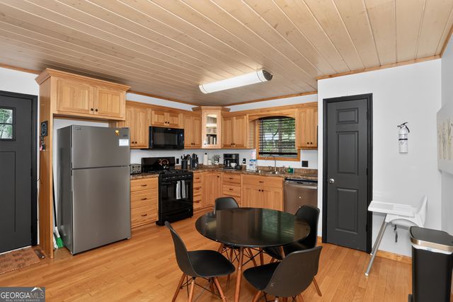 333 Bent Wood Lane, Blue Ridge, GA 30513