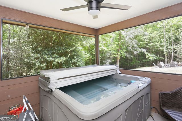 333 Bent Wood Lane, Blue Ridge, GA 30513