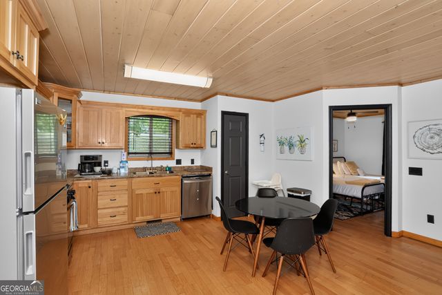 333 Bent Wood Lane, Blue Ridge, GA 30513