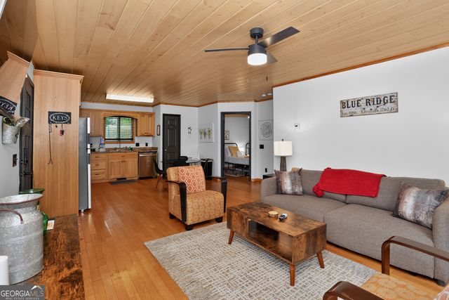 333 Bent Wood Lane, Blue Ridge, GA 30513