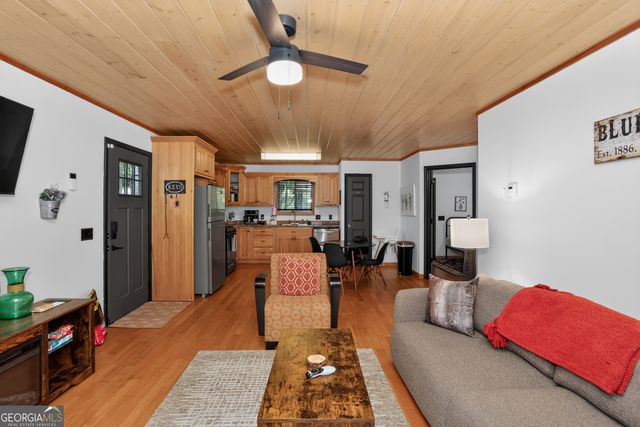 333 Bent Wood Lane, Blue Ridge, GA 30513