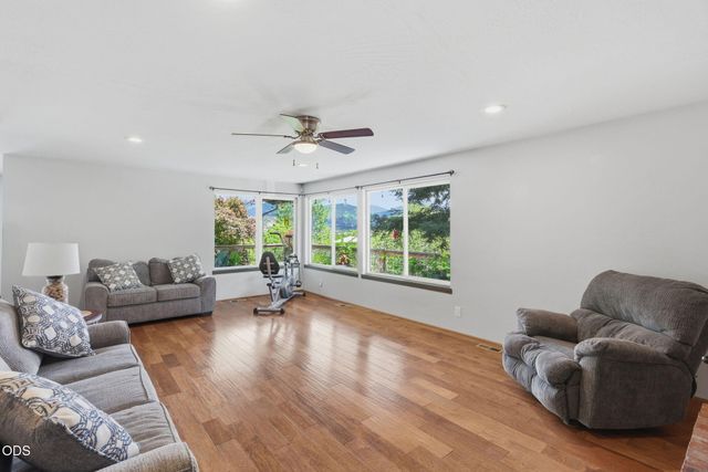178 Bluebell Lane, Grants Pass, OR 97527