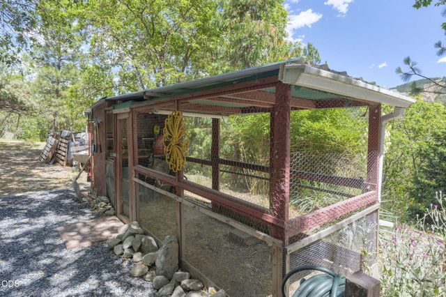 178 Bluebell Lane, Grants Pass, OR 97527