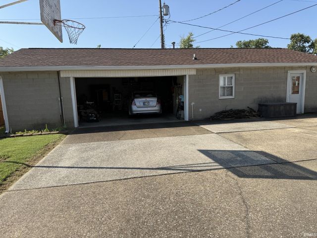2027 Vogel Road, Evansville, IN 47711