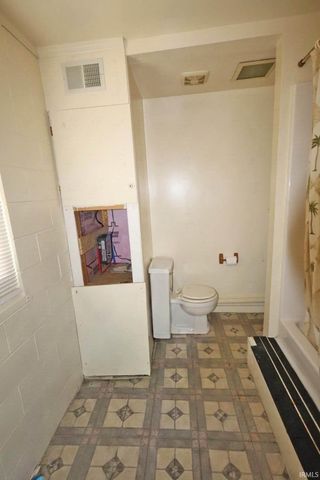 2027 Vogel Road, Evansville, IN 47711