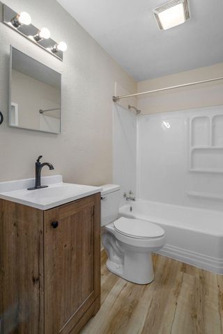 1855 E Dale Street, Springfield, MO 65803
