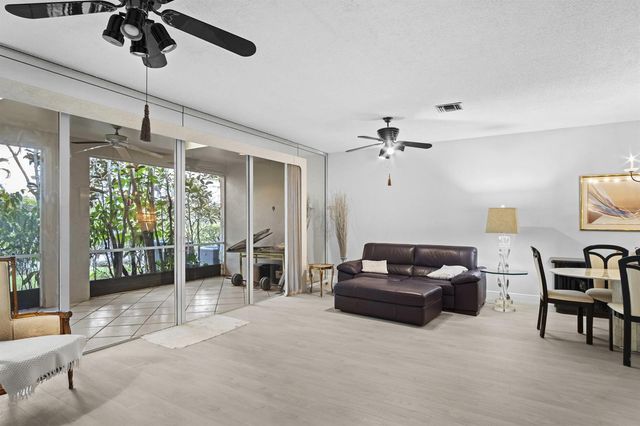 6809 Via Regina, Boca Raton, FL 33433