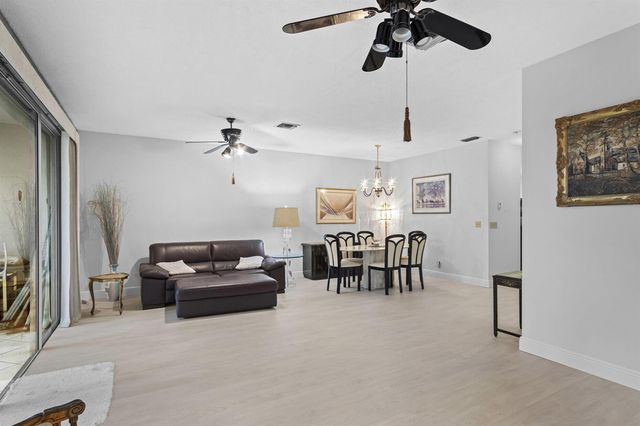 6809 Via Regina, Boca Raton, FL 33433
