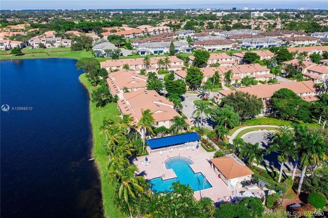 6809 Via Regina, Boca Raton, FL 33433