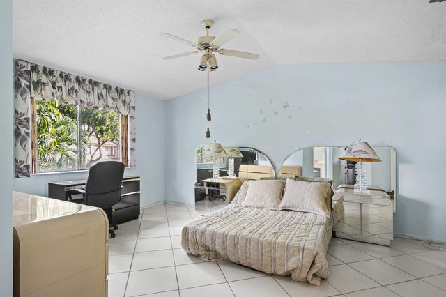 6809 Via Regina, Boca Raton, FL 33433