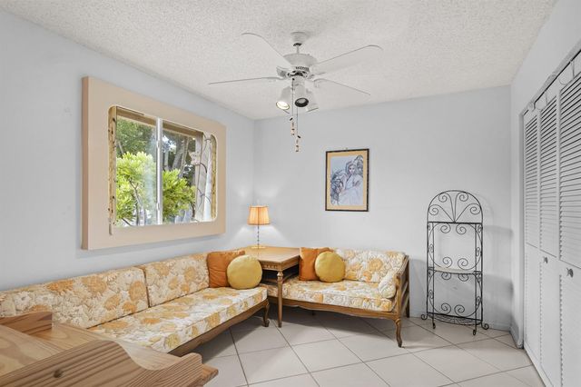 6809 Via Regina, Boca Raton, FL 33433