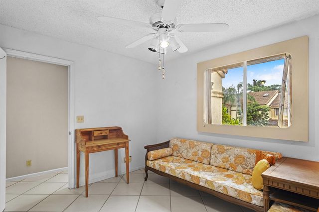 6809 Via Regina, Boca Raton, FL 33433