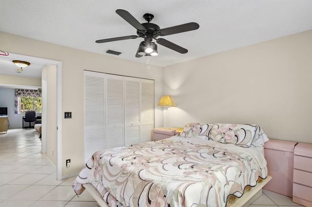 6809 Via Regina, Boca Raton, FL 33433