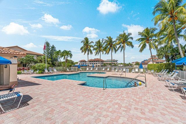 6809 Via Regina, Boca Raton, FL 33433