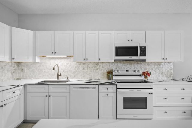 6809 Via Regina, Boca Raton, FL 33433