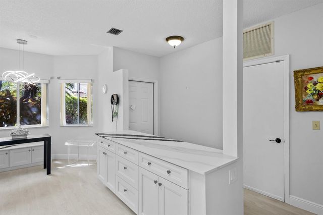 6809 Via Regina, Boca Raton, FL 33433
