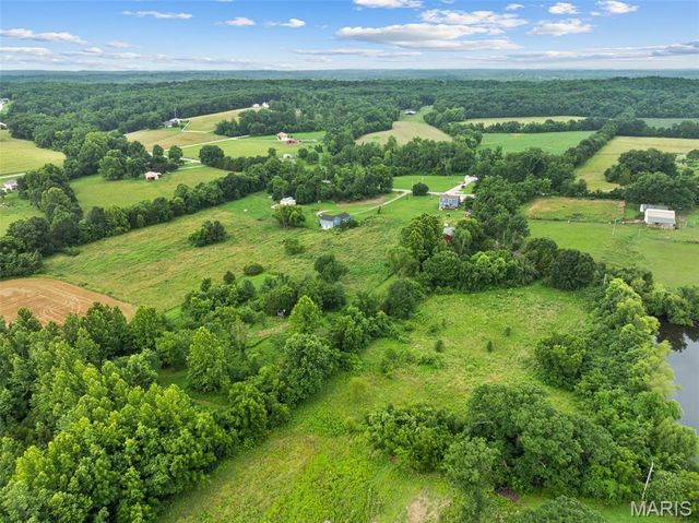1818 N Bend Road, Union, MO 63084