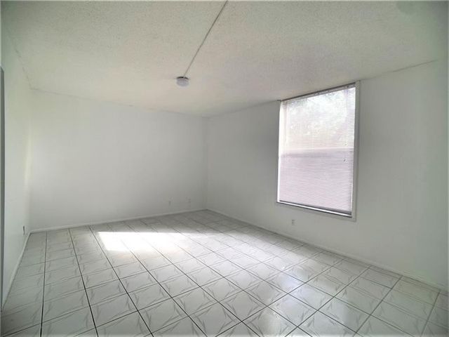 8360 Sands Point Boulevard G210, Tamarac, FL 33321