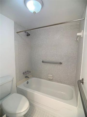 8360 Sands Point Boulevard G210, Tamarac, FL 33321