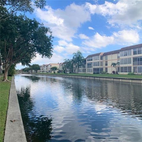 8360 Sands Point Boulevard G210, Tamarac, FL 33321