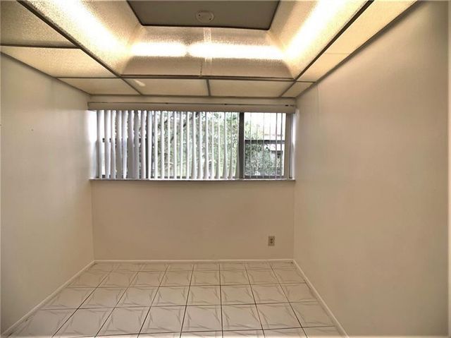 8360 Sands Point Boulevard G210, Tamarac, FL 33321