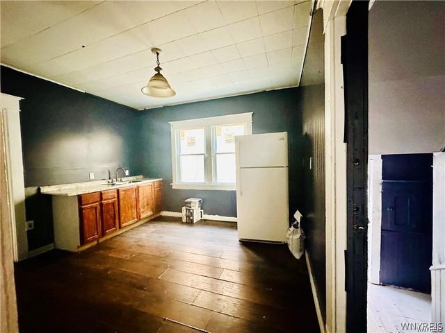 67 Holmes Street, Buffalo, NY 14207