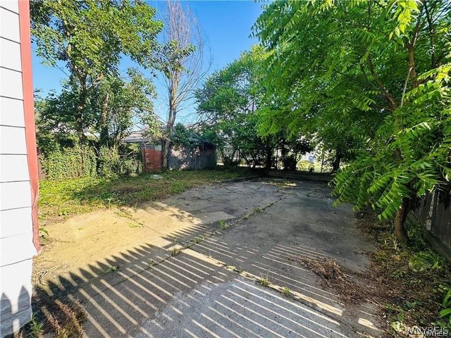 67 Holmes Street, Buffalo, NY 14207