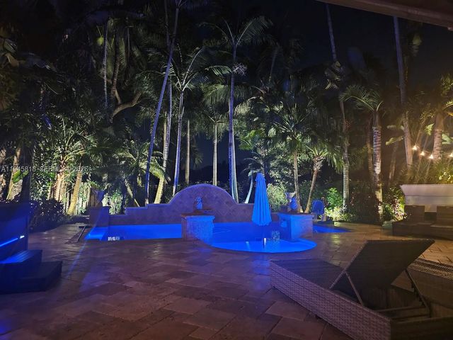 3070 Perriwinkle Cir, Davie, FL 33328