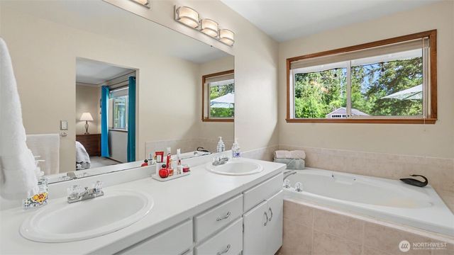 11011 210th Street SE, Snohomish, WA 98296