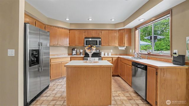 11011 210th Street SE, Snohomish, WA 98296