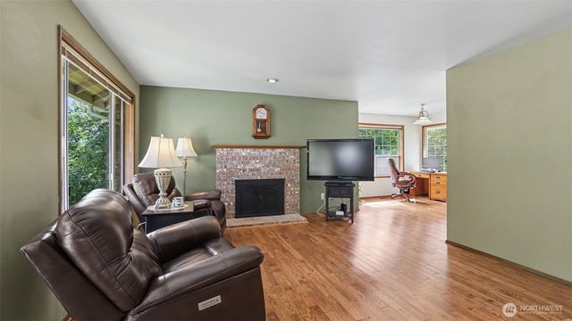 11011 210th Street SE, Snohomish, WA 98296