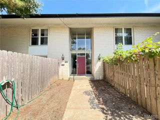 10469 Briarbend Drive 3, St Louis, MO 63146